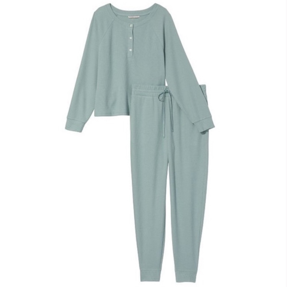 Victoria’s Secret Long Sleeve Jogger Pajama Set